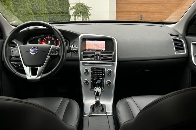 Volvo XC 60 cena 79800 przebieg: 158000, rok produkcji 2017 z Chojna małe 596